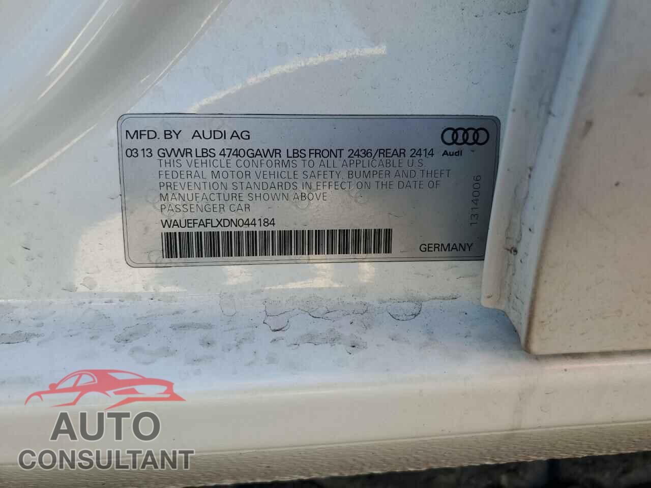 AUDI A4 2013 - WAUEFAFLXDN044184