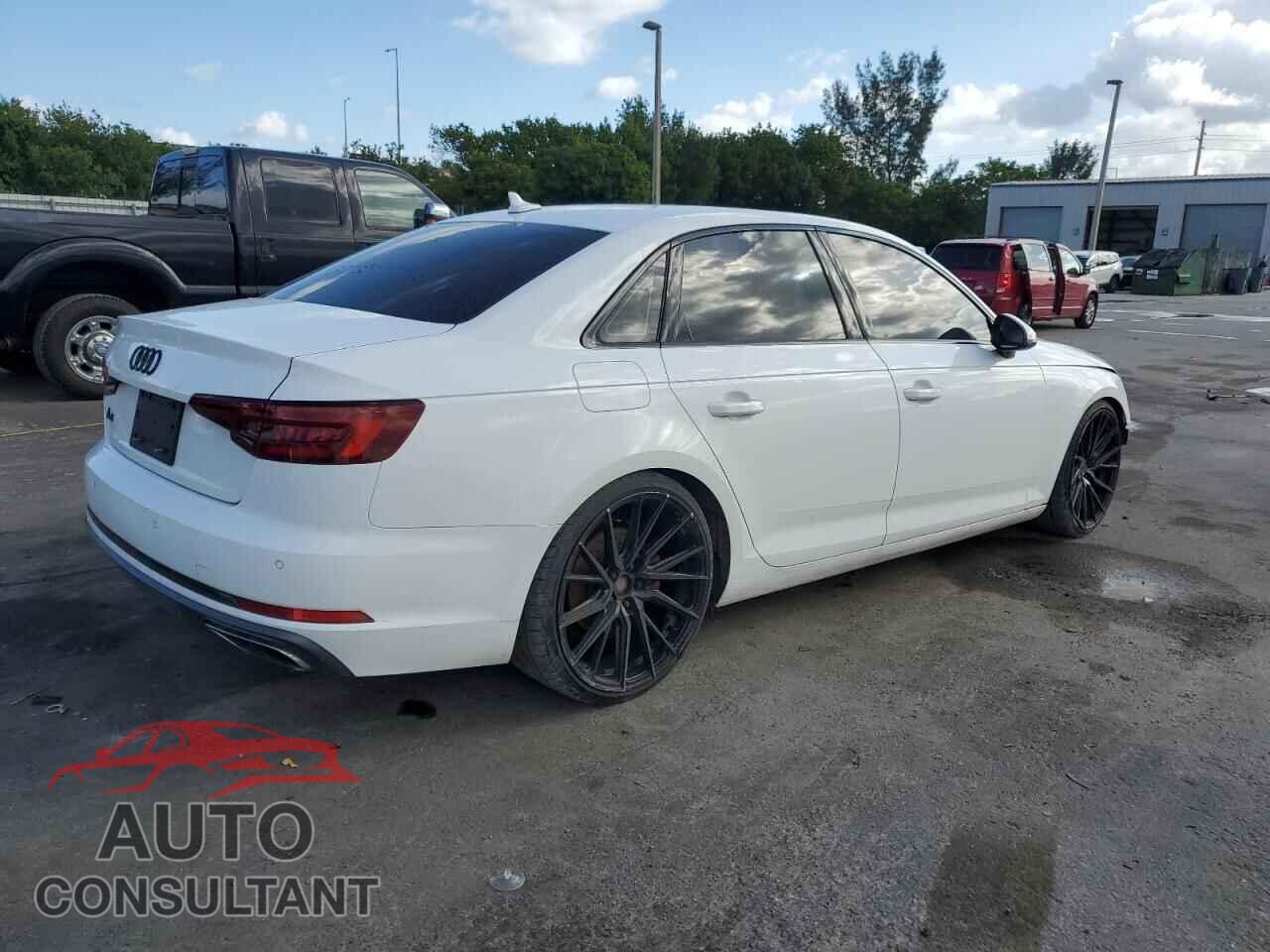 AUDI A4 2019 - WAUHMAF45KA008984