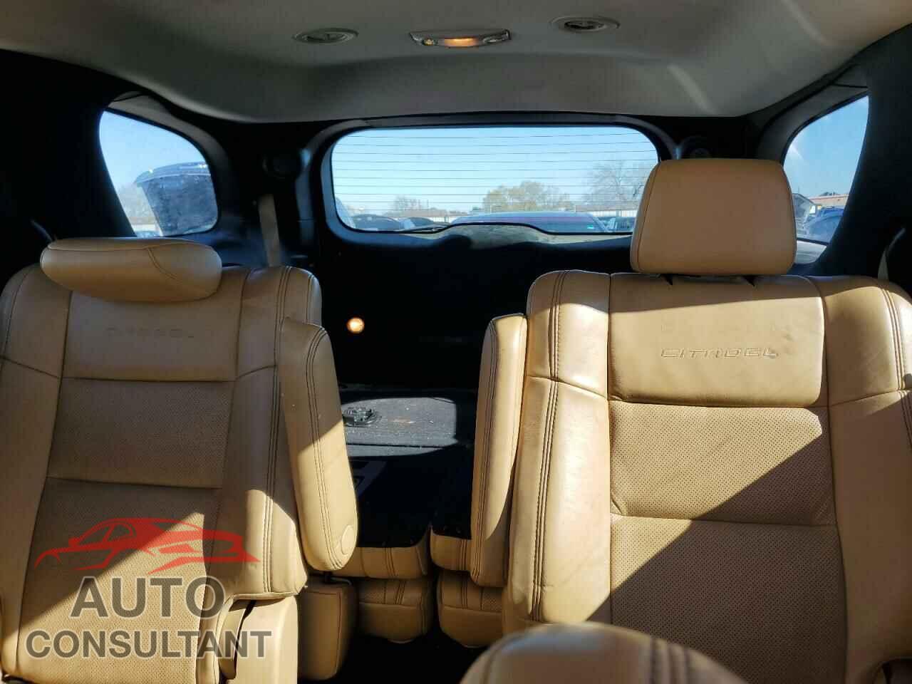 DODGE DURANGO 2013 - 1C4SDHET3DC680432