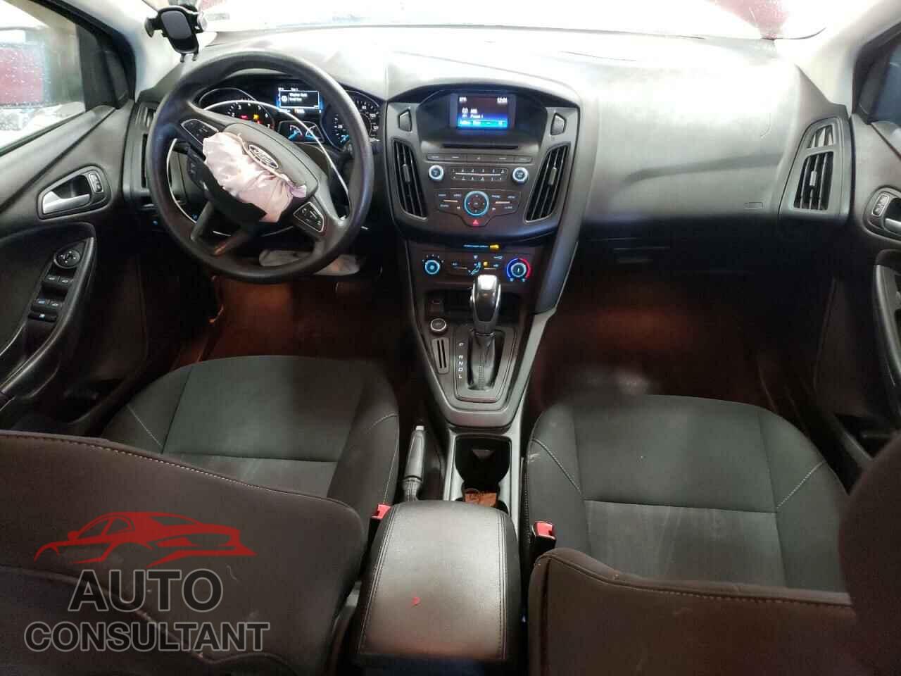 FORD FOCUS 2015 - 1FADP3F20FL333495