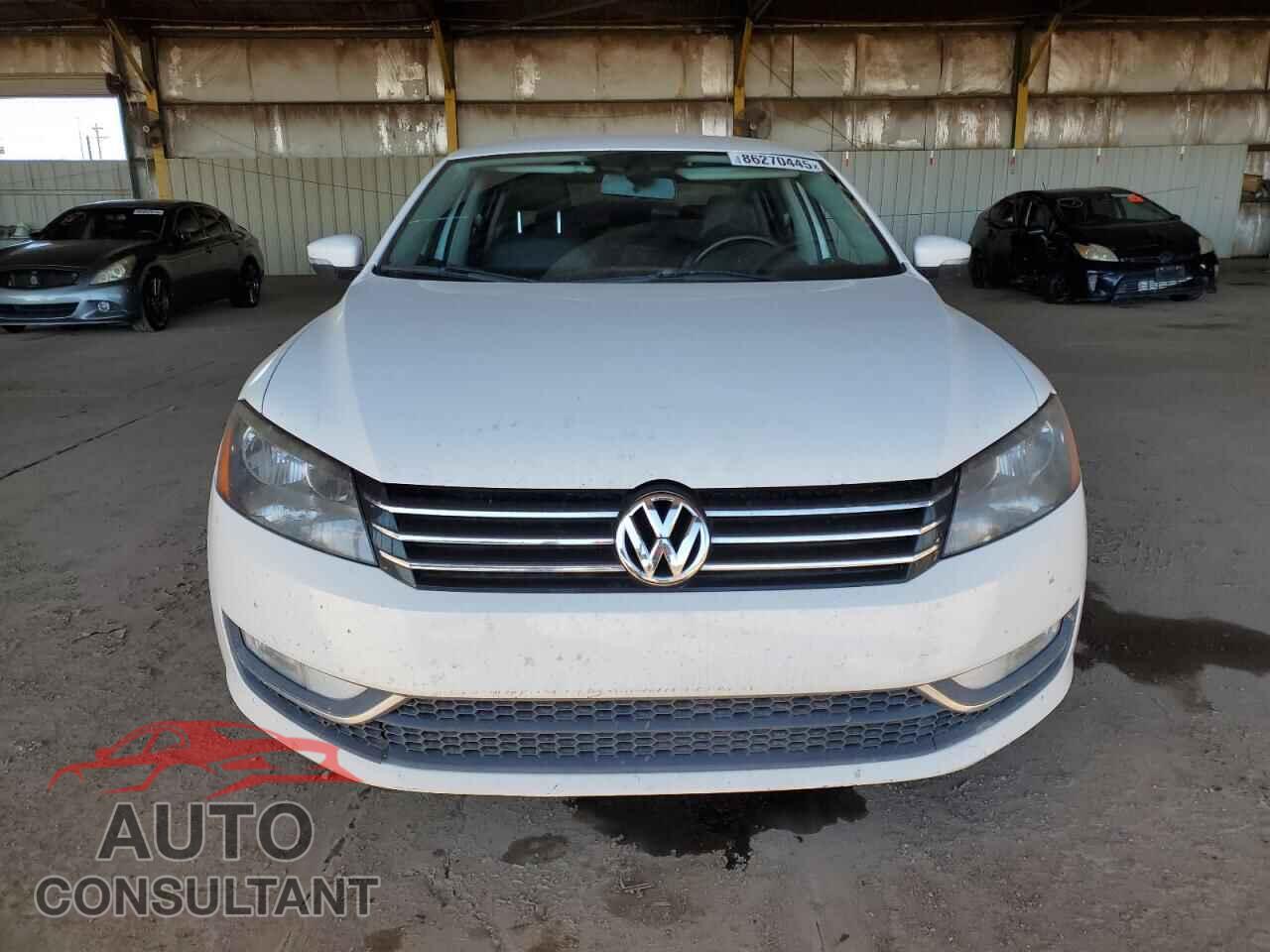 VOLKSWAGEN PASSAT 2015 - 1VWAT7A38FC081203