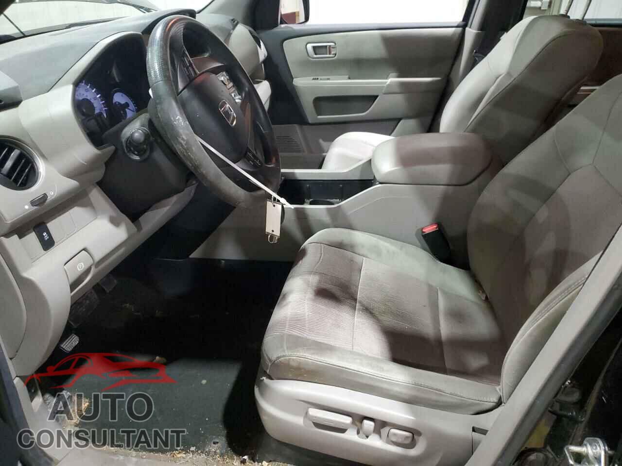 HONDA PILOT 2013 - 5FNYF4H40DB036200