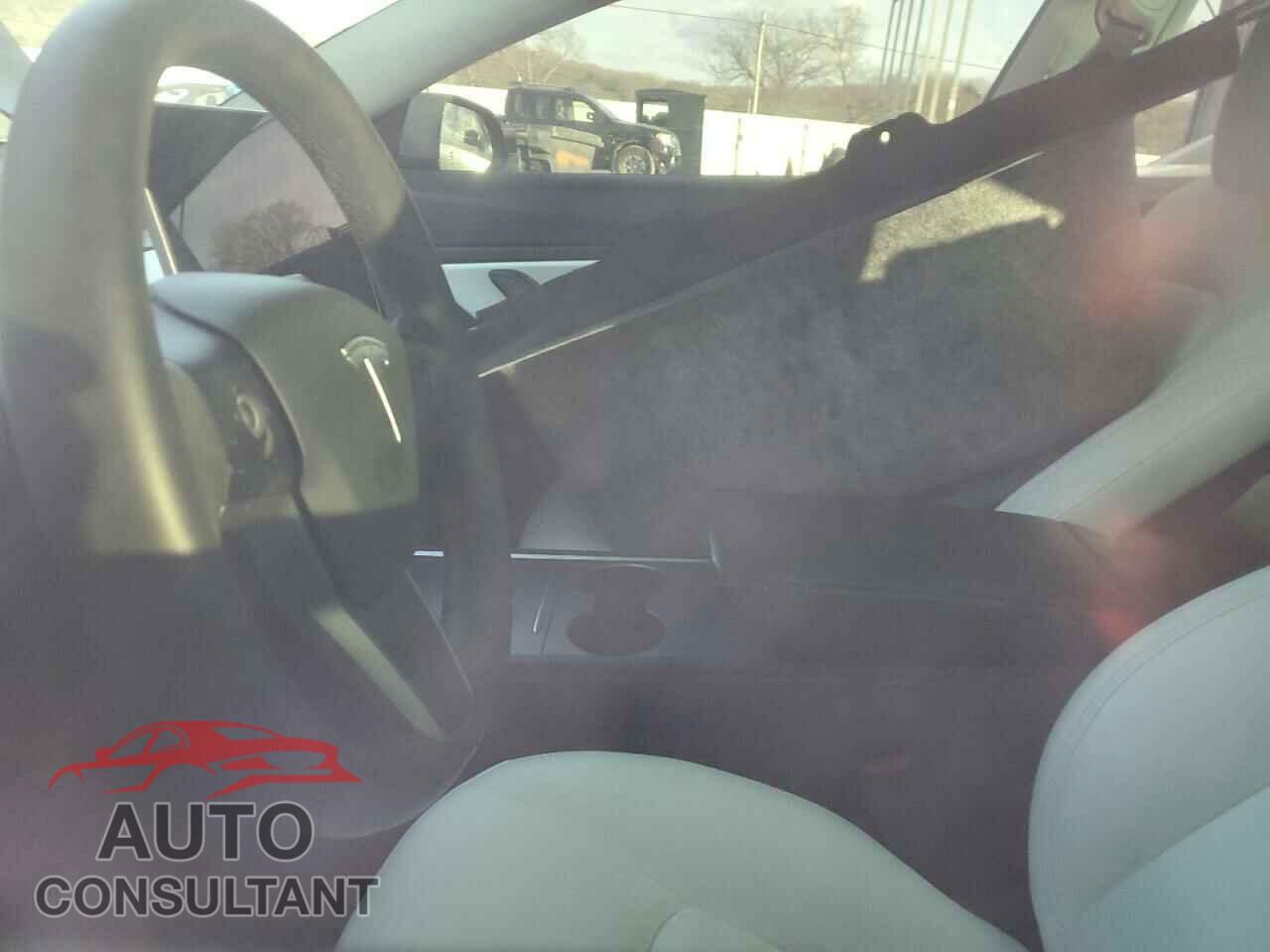 TESLA MODEL 3 2021 - 5YJ3E1EA9MF853381