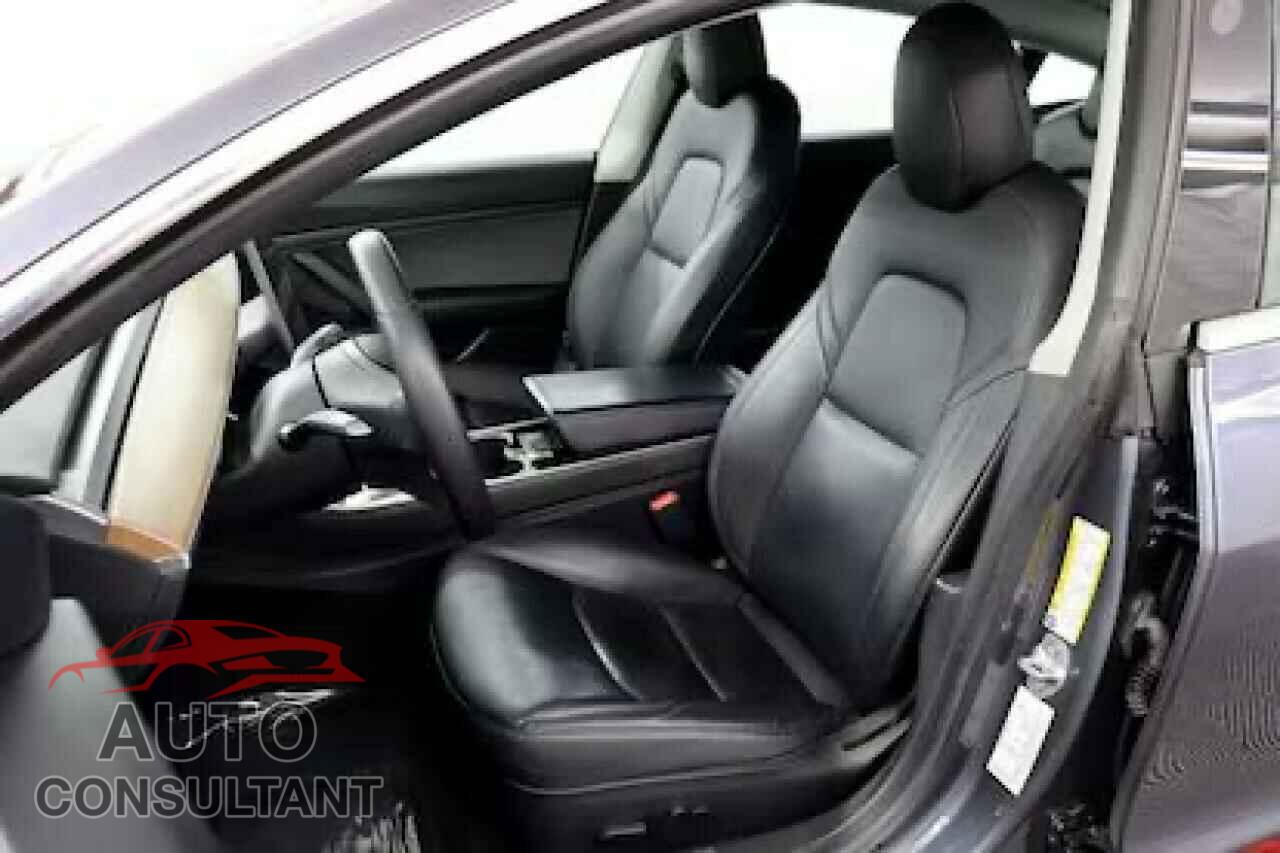 TESLA MODEL 3 2020 - 5YJ3E1EA5LF745547