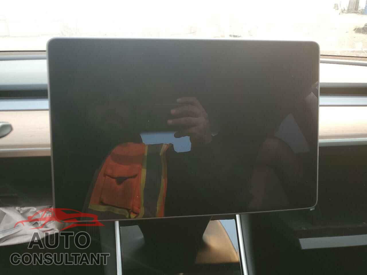 TESLA MODEL 3 2018 - 5YJ3E1EA4JF123762