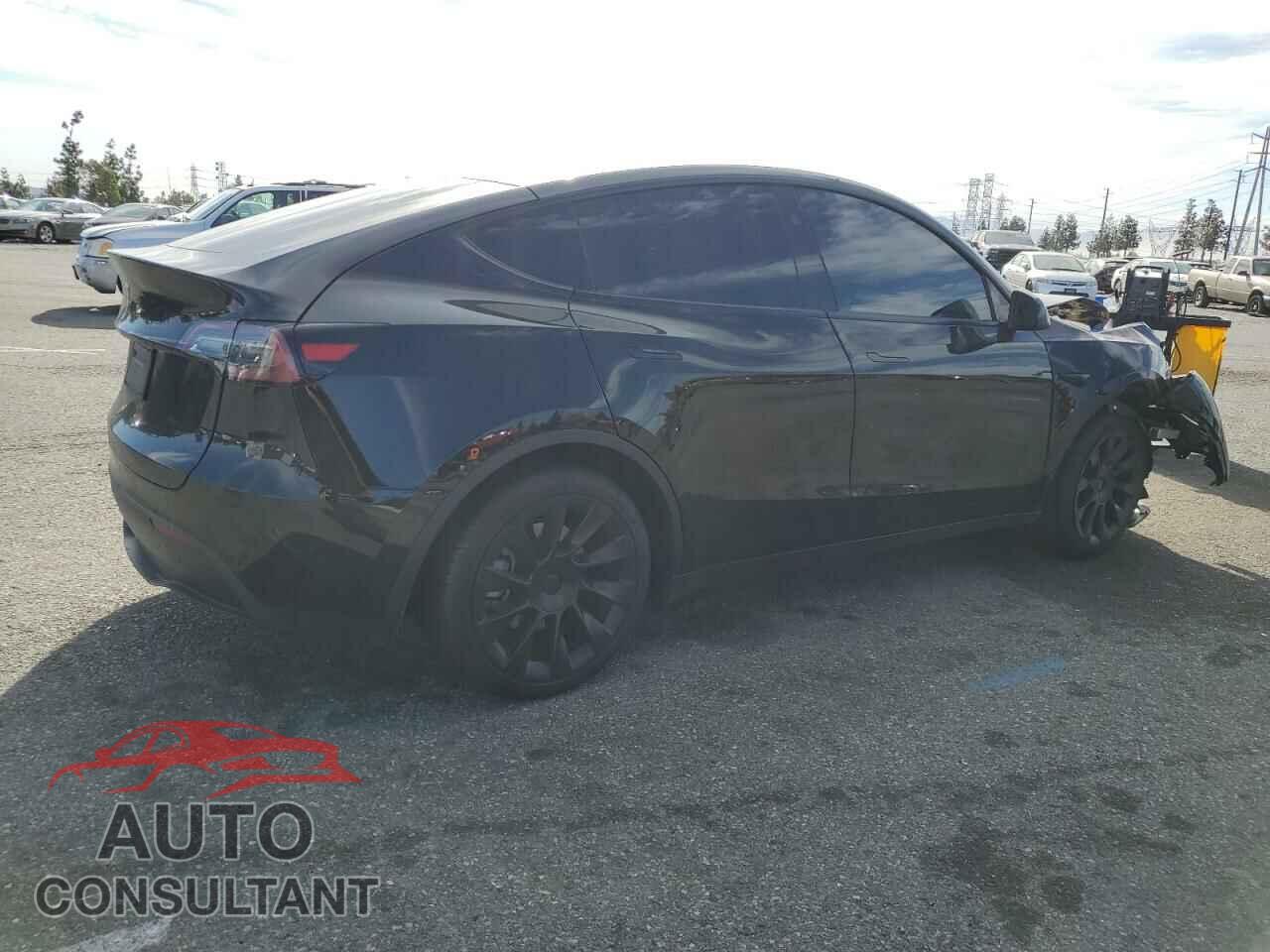 TESLA MODEL Y 2023 - 7SAYGDED8PF977158