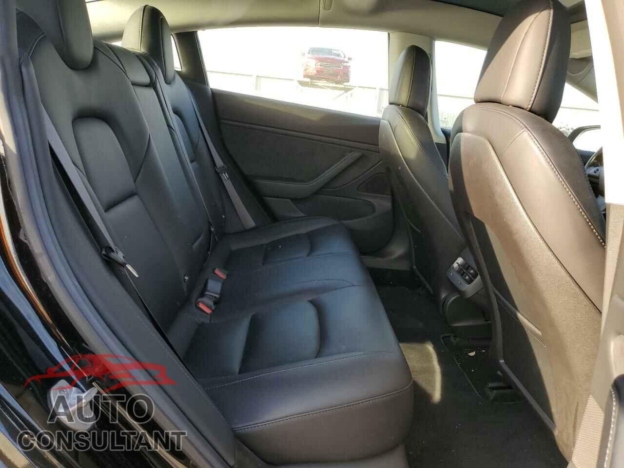 TESLA MODEL 3 2018 - 5YJ3E1EA9JF057144