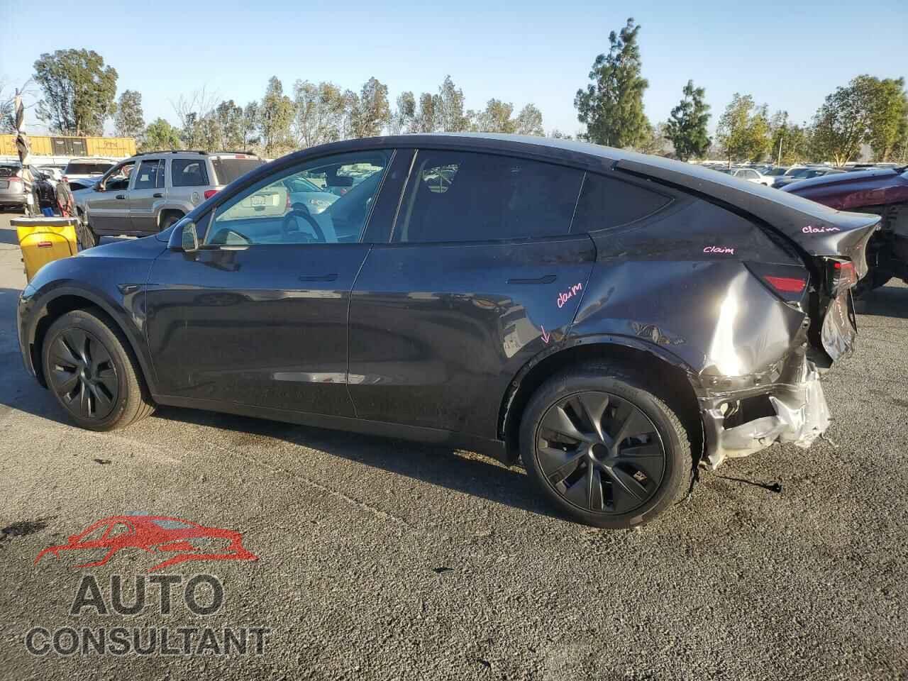 TESLA MODEL Y 2024 - 7SAYGDED2RF200414