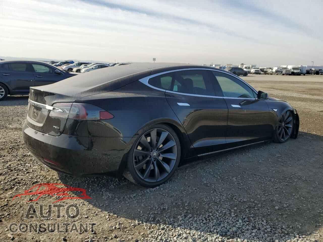 TESLA MODEL S 2016 - 5YJSA1E2XGF138985