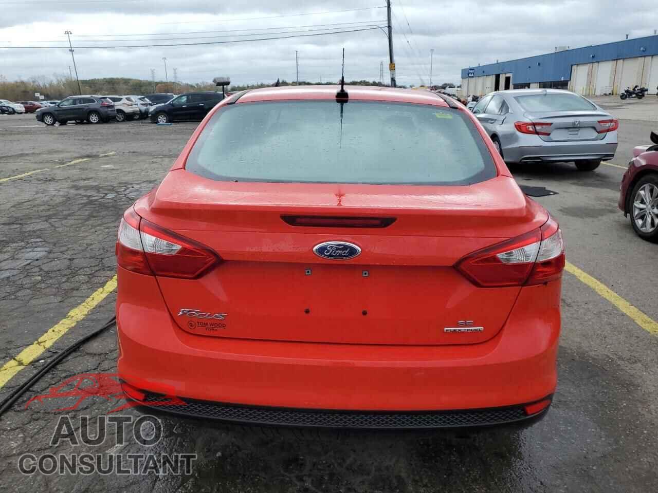 FORD FOCUS 2014 - 1FADP3F28EL310559