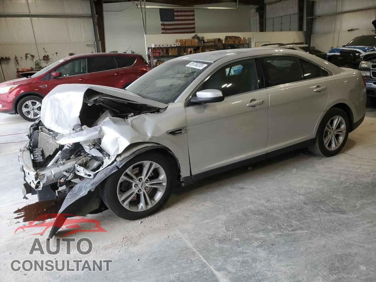 FORD TAURUS 2015 - 1FAHP2E85FG151561