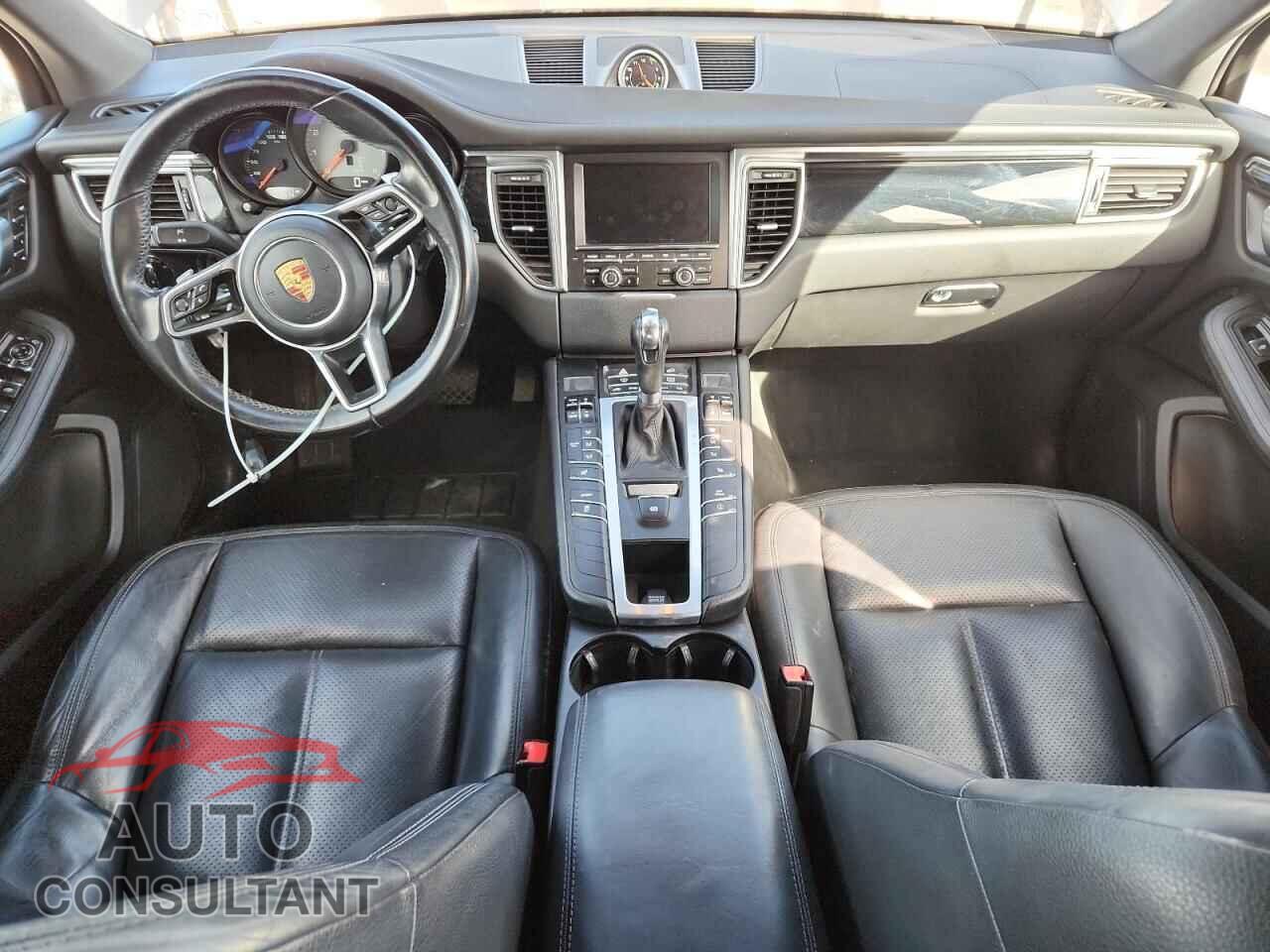 PORSCHE MACAN 2015 - WP1AB2A5XFLB73423