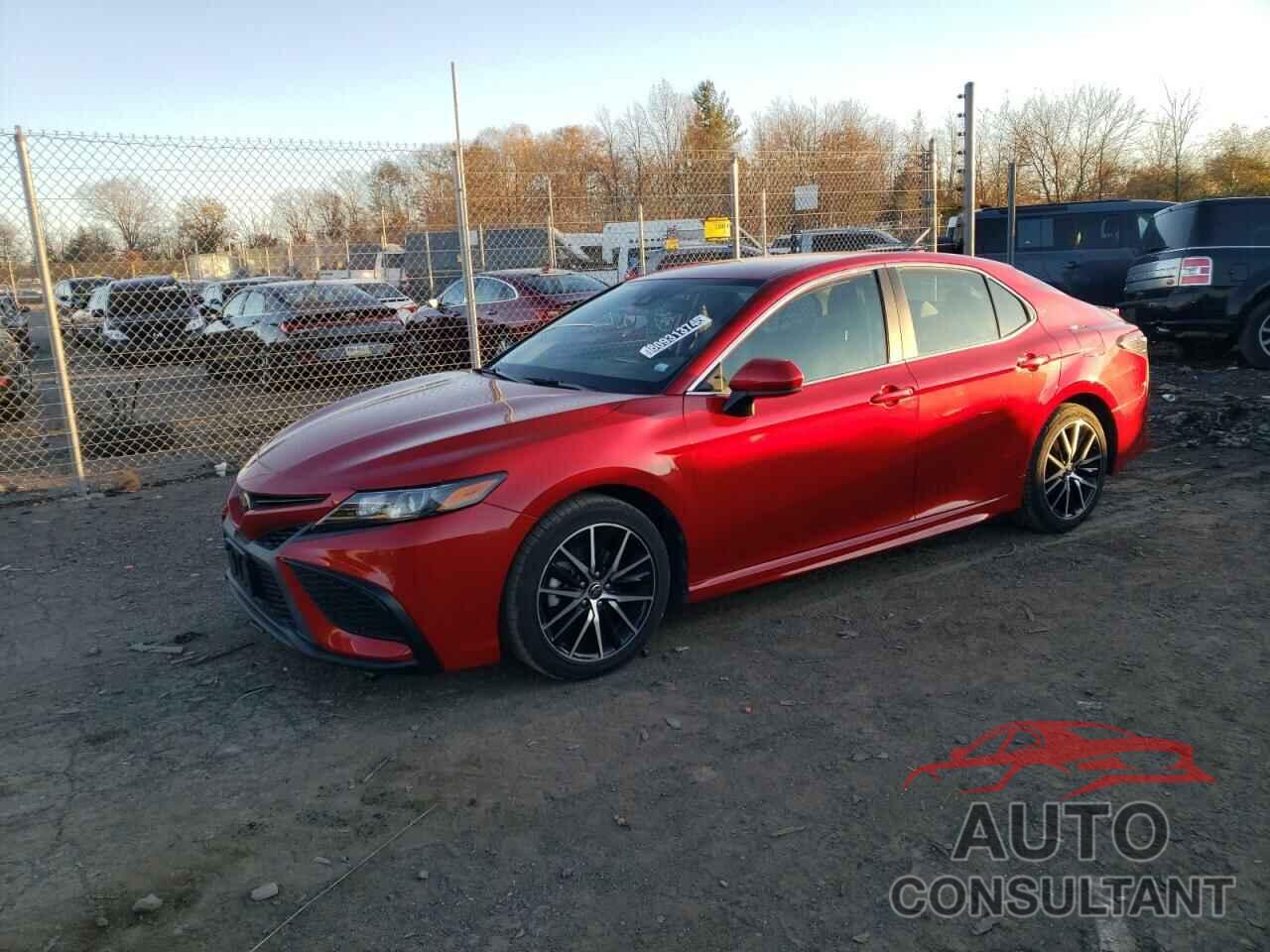 TOYOTA CAMRY 2021 - 4T1G11AKXMU443459