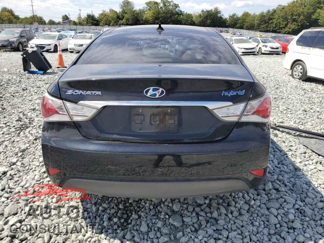 HYUNDAI SONATA 2012 - KMHEC4A44CA057561