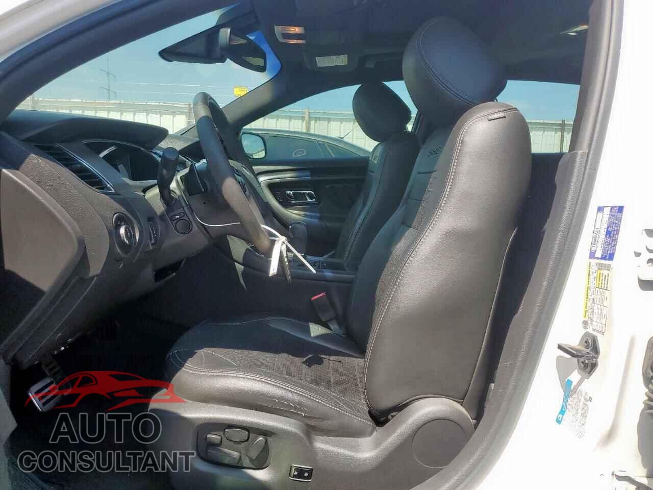 FORD TAURUS 2015 - 1FAHP2KT4FG100500