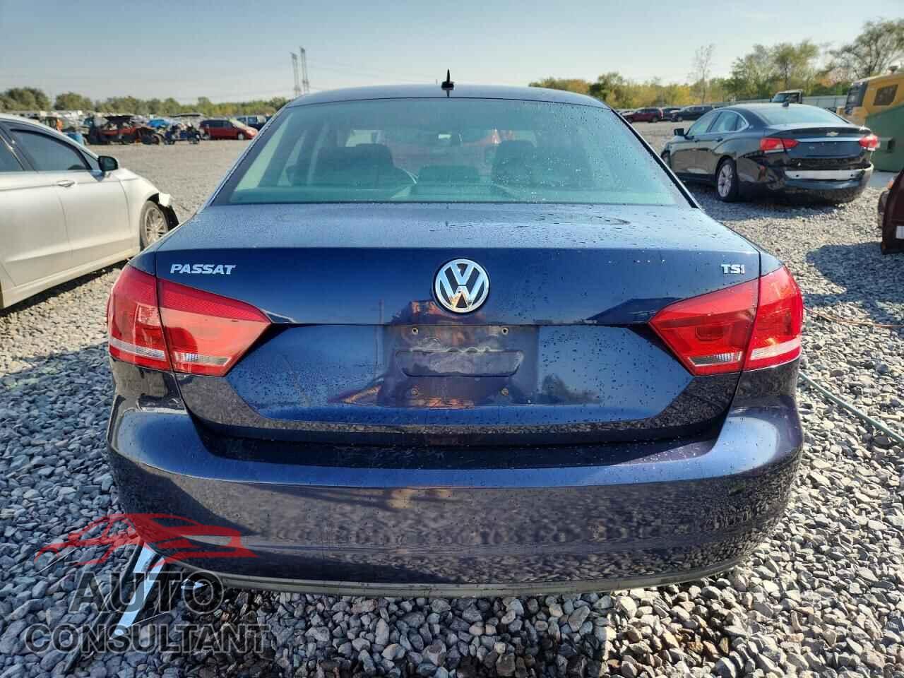 VOLKSWAGEN PASSAT 2015 - 1VWAT7A30FC023540