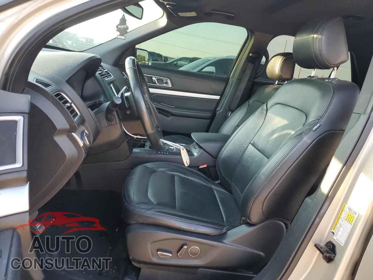 FORD EXPLORER 2017 - 1FM5K7D84HGD54014