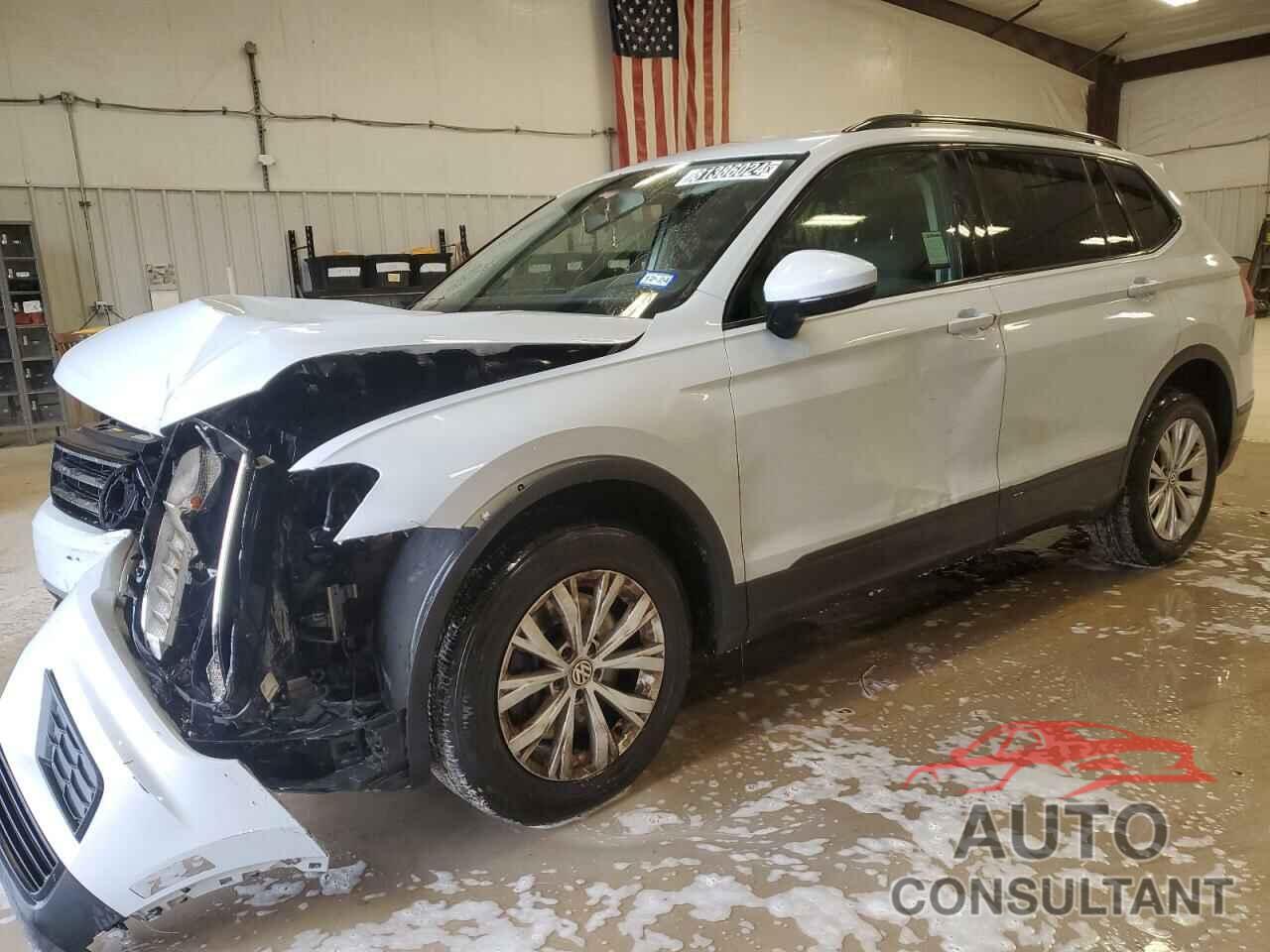 VOLKSWAGEN TIGUAN 2018 - 3VV1B7AX5JM077465