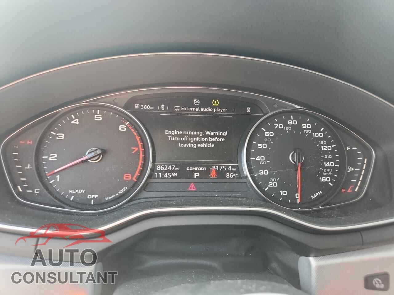 AUDI A4 2018 - WAUDNAF44JA076879