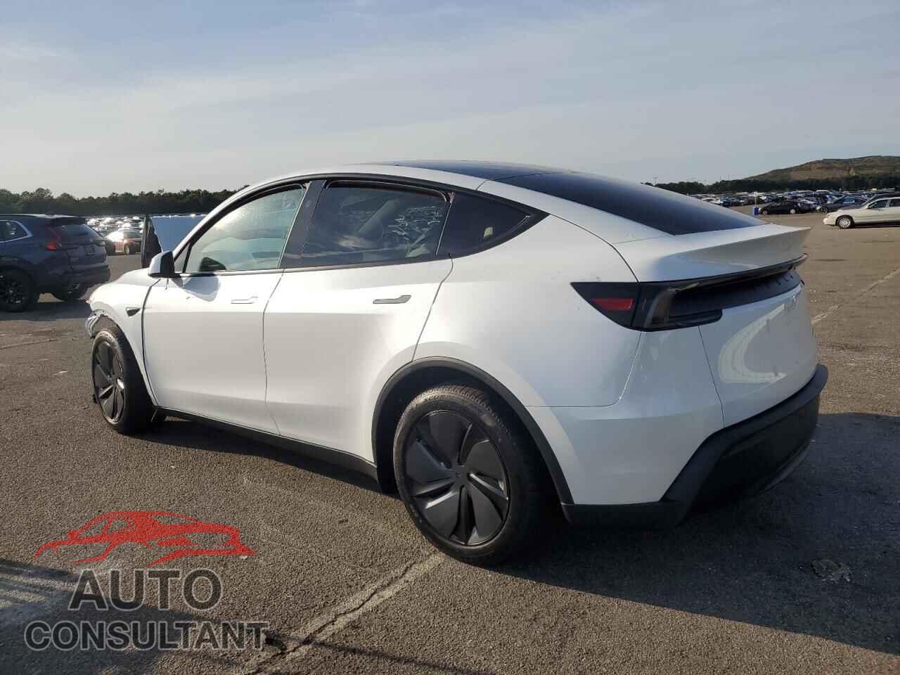 TESLA MODEL Y 2026 - 7SAYGDEEXTA487577