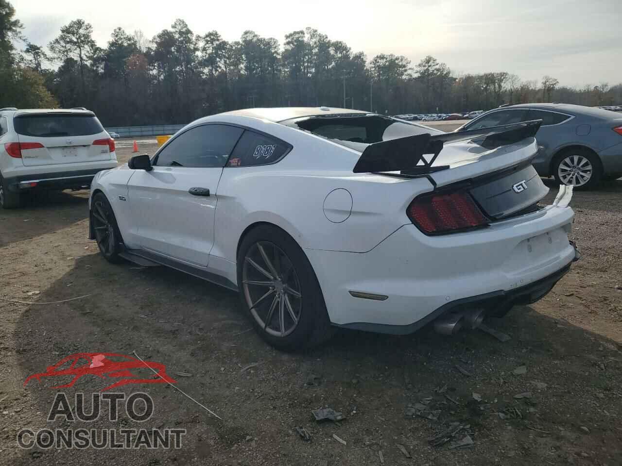 FORD MUSTANG 2019 - 1FA6P8CF8K5200138
