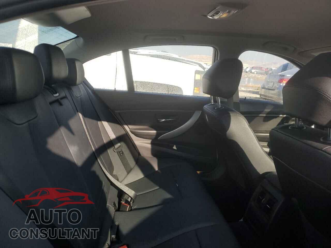 BMW 3 SERIES 2013 - WBA3C1C55DF441348