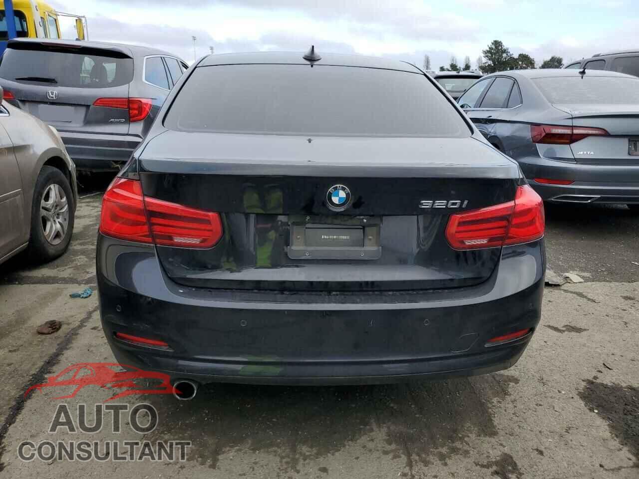 BMW 3 SERIES 2016 - WBA8E1G57GNU11319