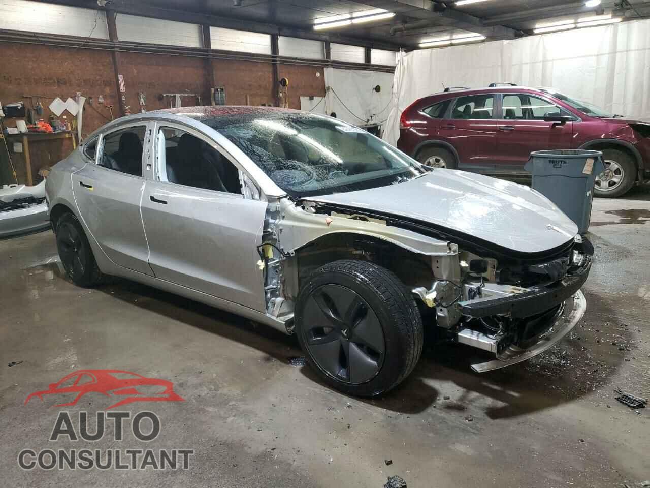 TESLA MODEL 3 2018 - 5YJ3E1EB5JF054475