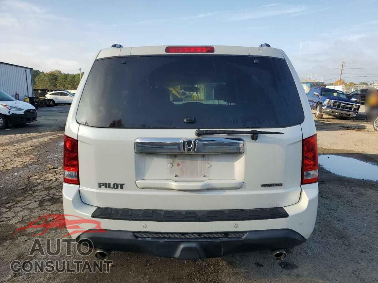 HONDA PILOT 2013 - 5FNYF3H96DB044677