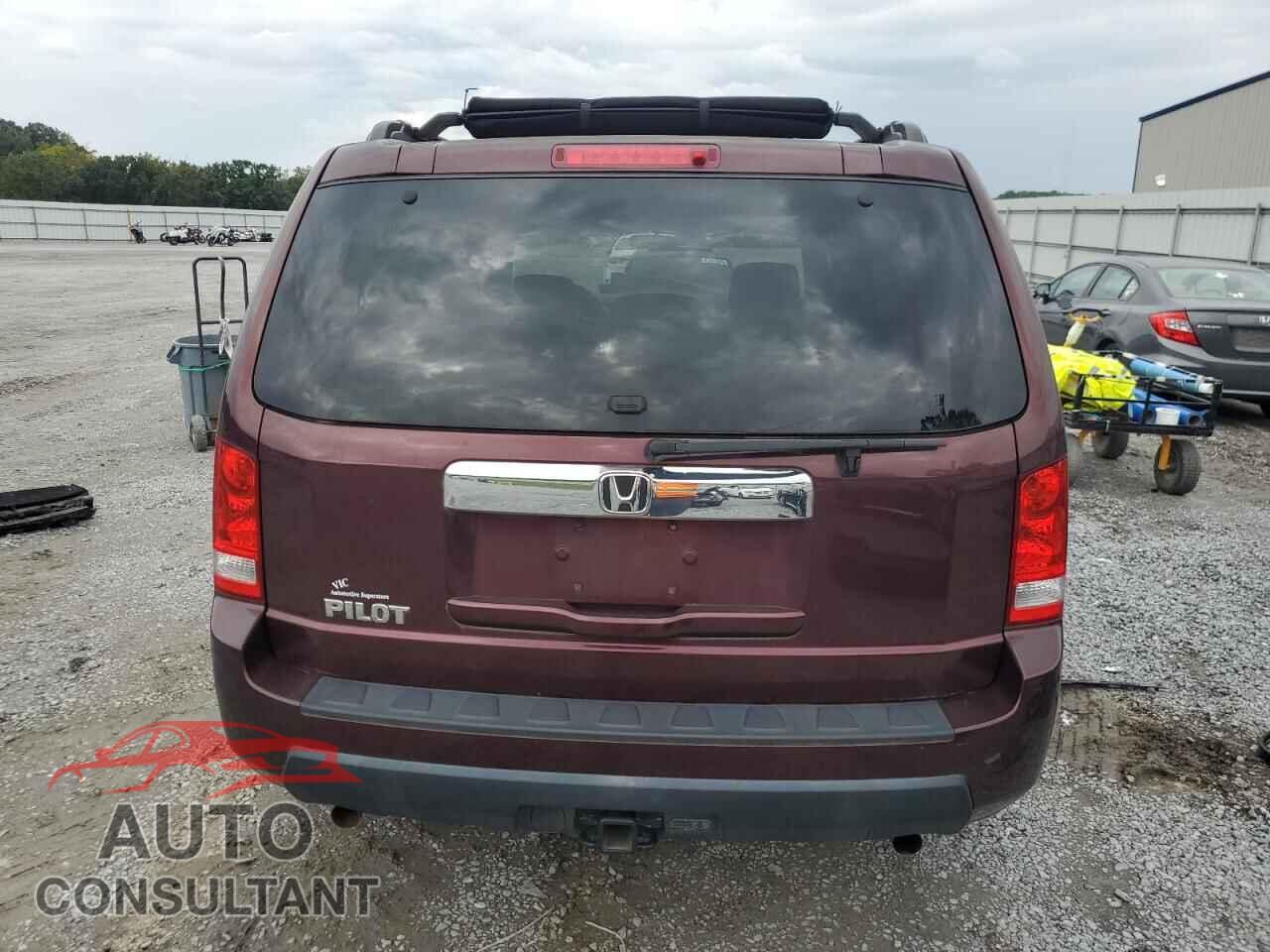 HONDA PILOT 2011 - 5FNYF3H21BB030265