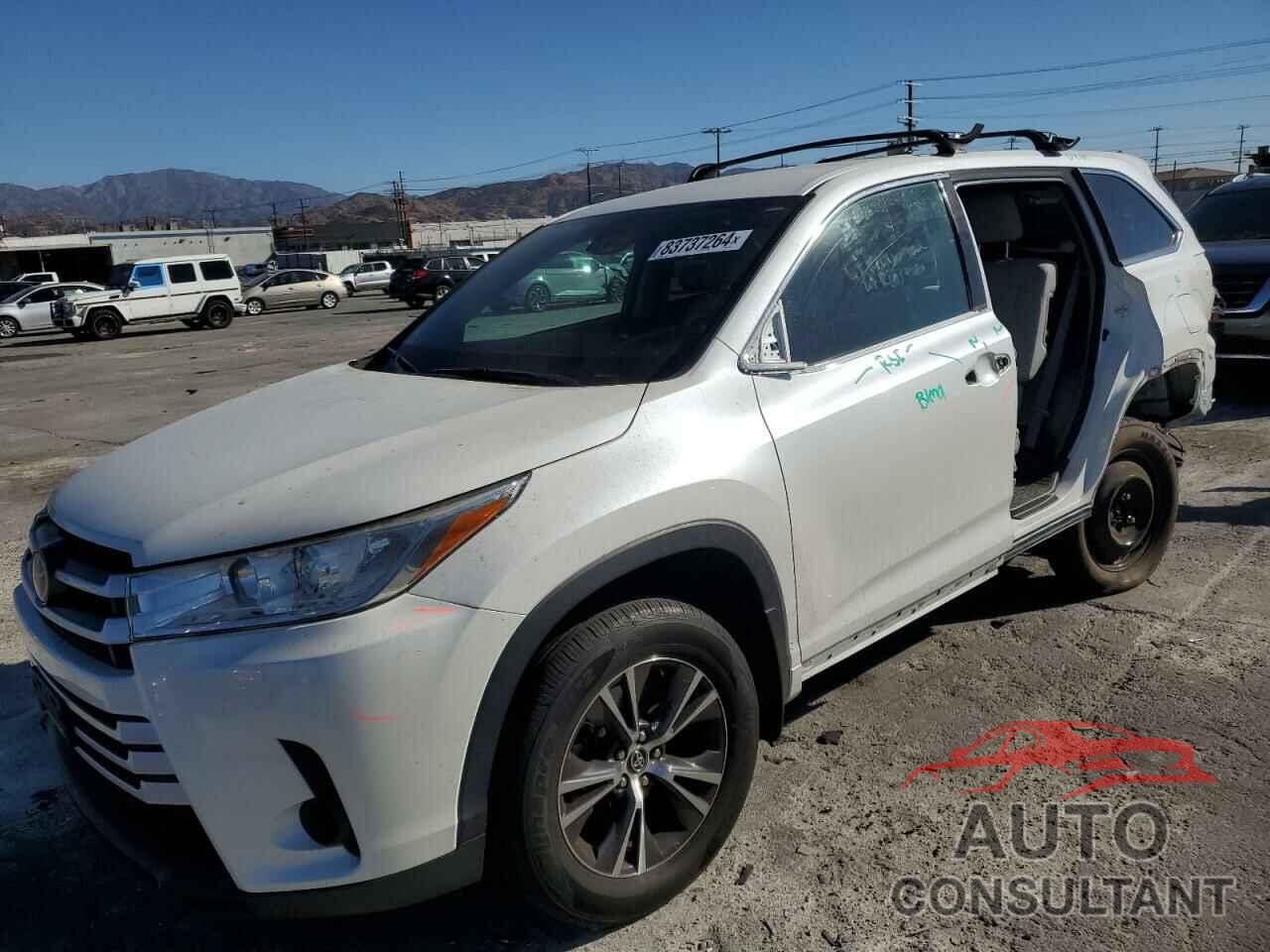 TOYOTA HIGHLANDER 2018 - 5TDZARFH9JS038914