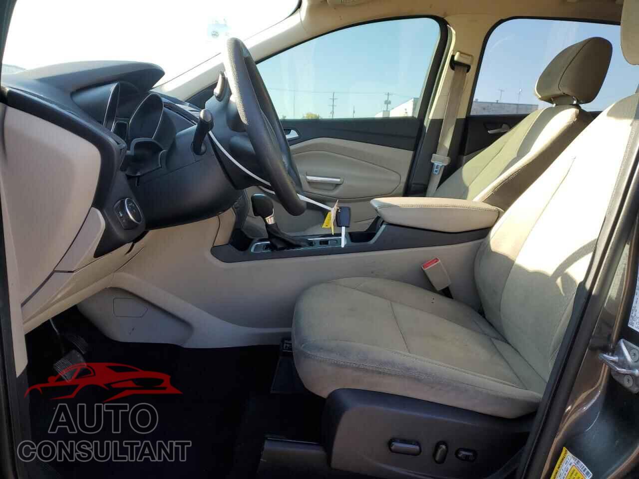 FORD ESCAPE 2017 - 1FMCU9GD6HUC98357