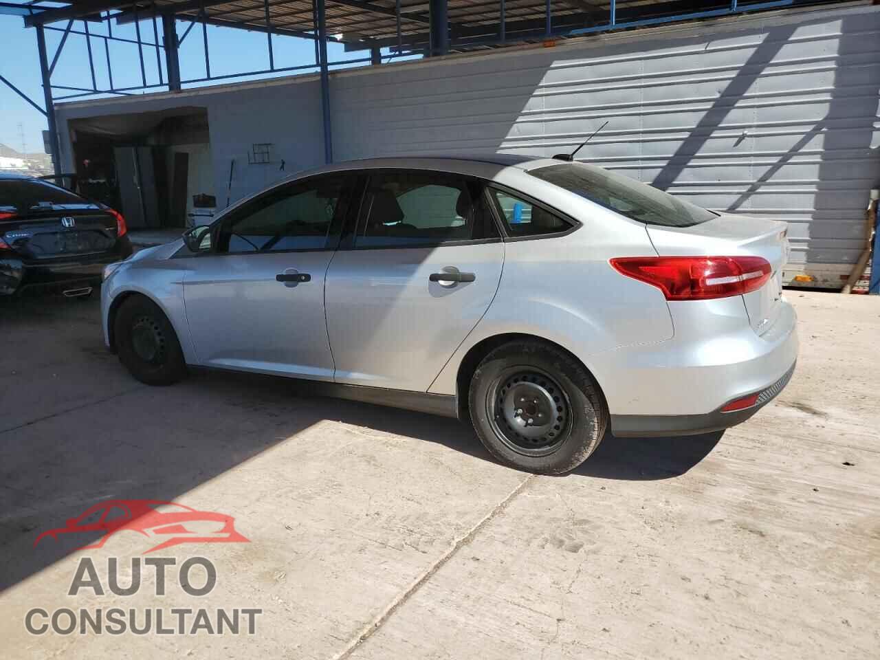 FORD FOCUS 2015 - 1FADP3E27FL261471