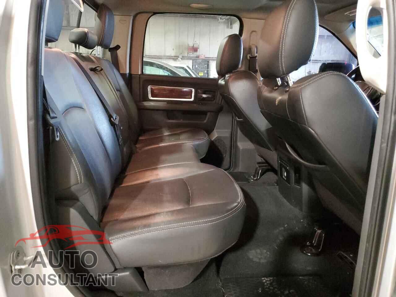 DODGE RAM 1500 2012 - 1C6RD6NT9CS174361