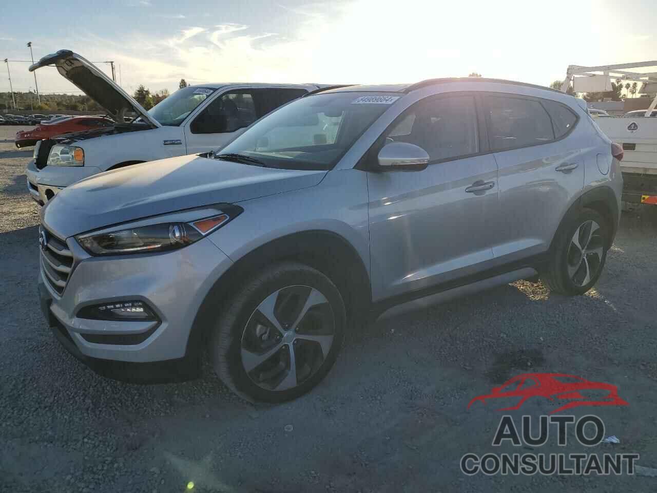 HYUNDAI TUCSON 2018 - KM8J33A25JU639767