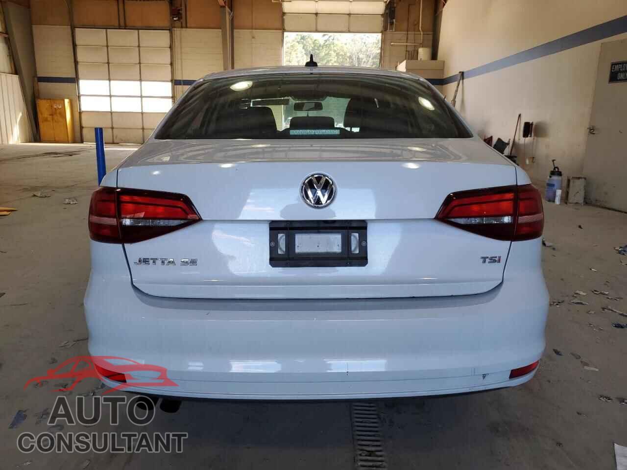VOLKSWAGEN JETTA 2017 - 3VWDB7AJ2HM312421