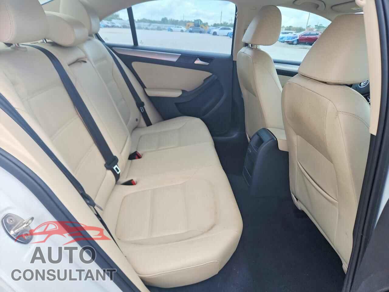 VOLKSWAGEN JETTA 2017 - 3VWDB7AJ4HM399285