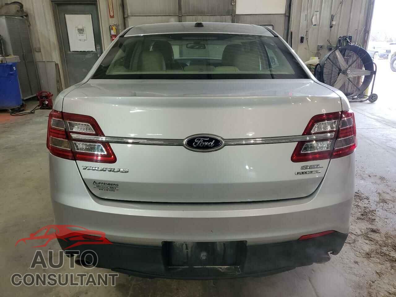 FORD TAURUS 2013 - 1FAHP2E88DG205951