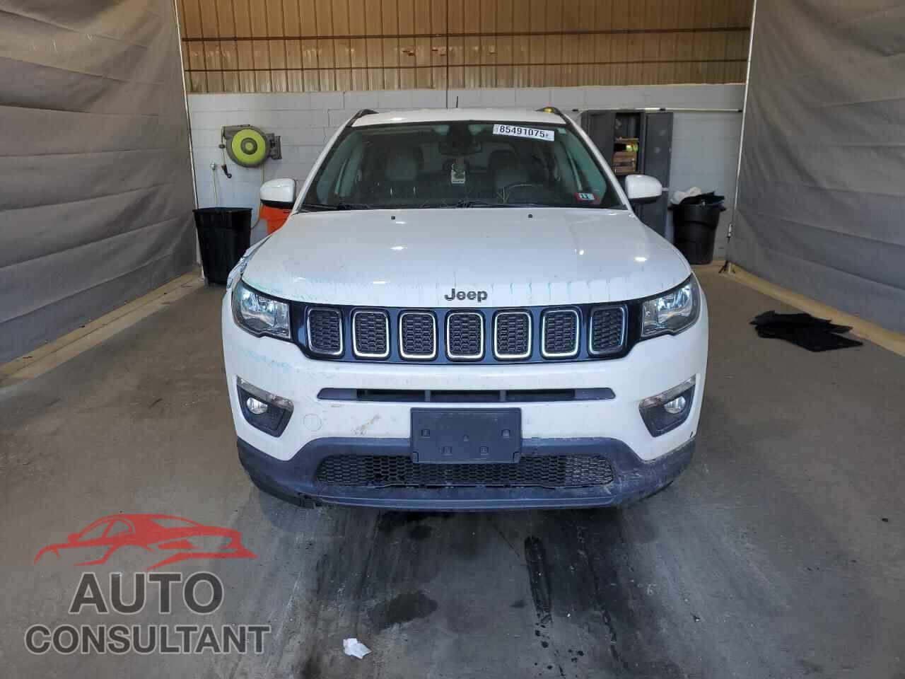 JEEP COMPASS 2018 - 3C4NJDBB4JT360868