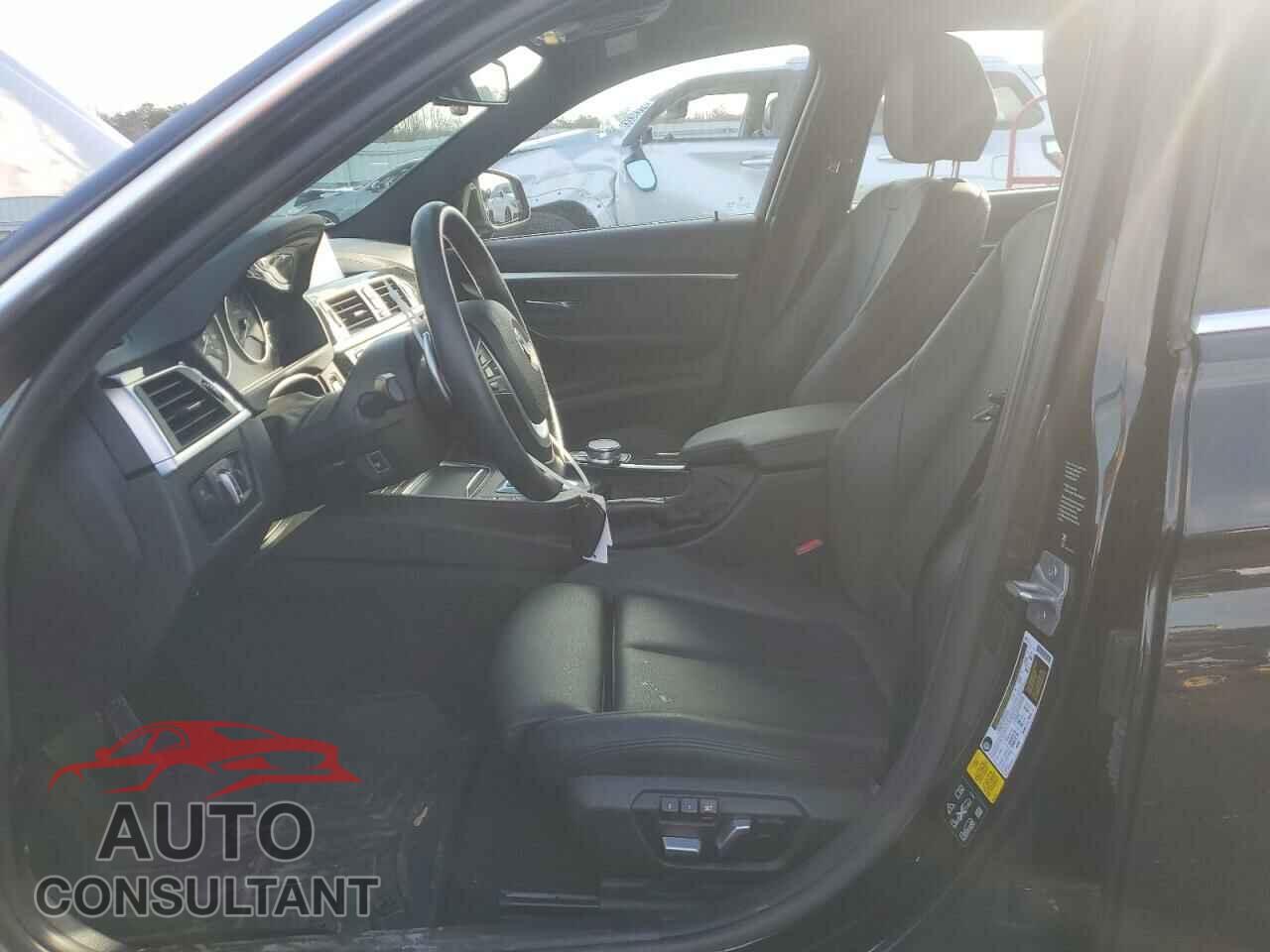 BMW 3 SERIES 2018 - WBA8D9C52JA607982