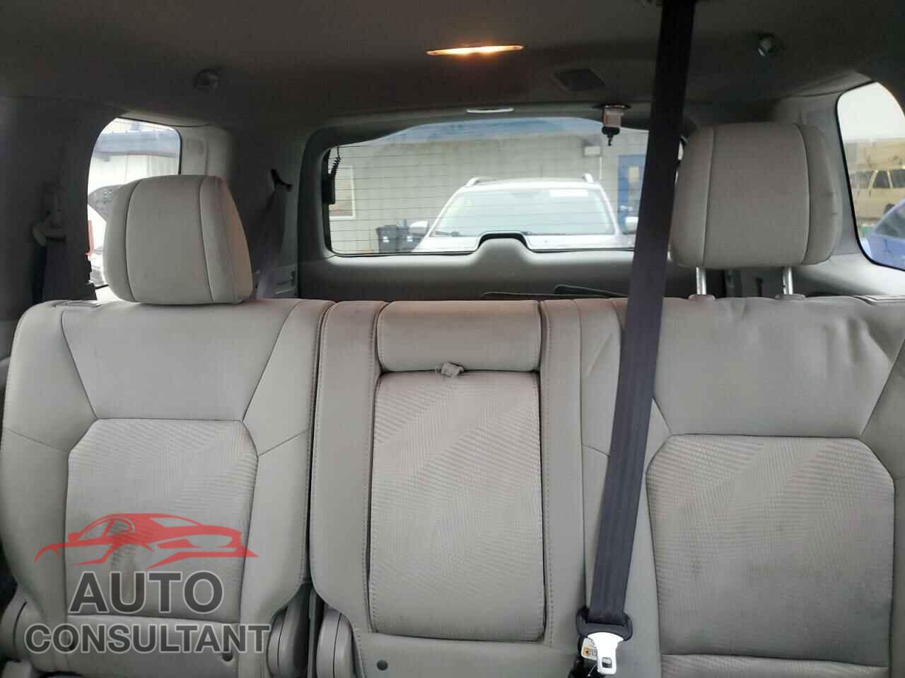 HONDA PILOT 2015 - 5FNYF4H26FB066822