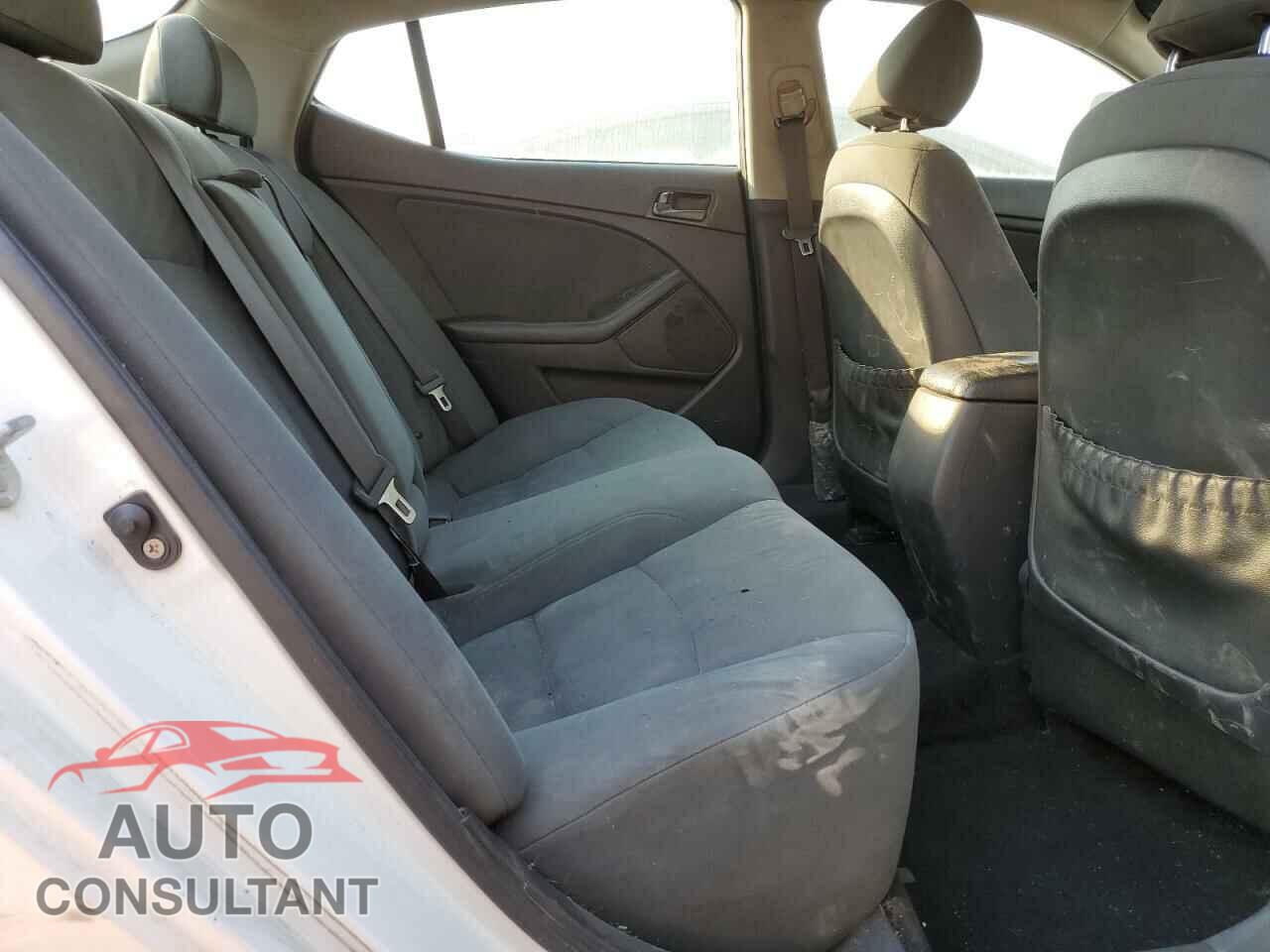 KIA OPTIMA 2015 - KNAGM4A79F5556208