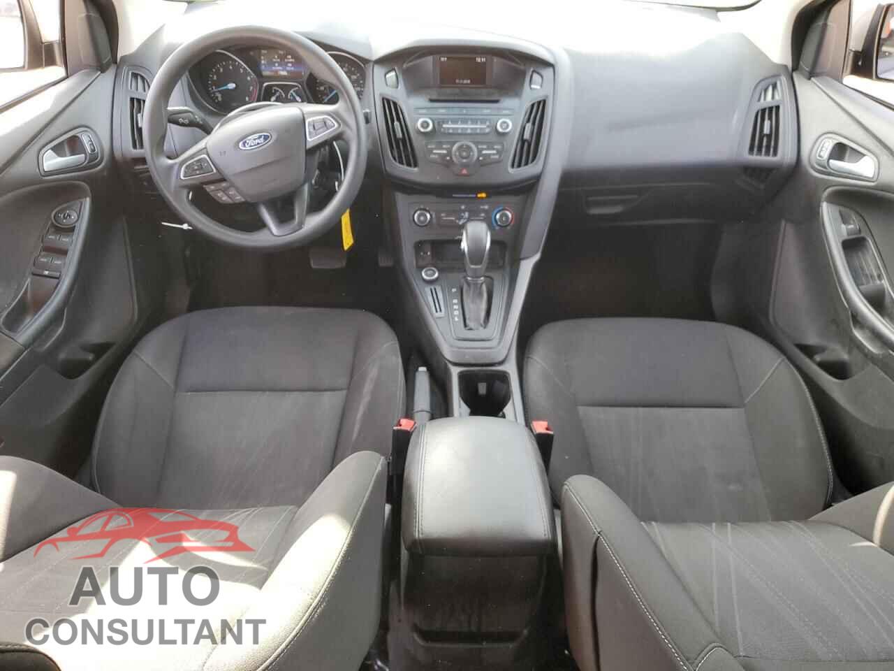 FORD FOCUS 2017 - 1FADP3F26HL218886