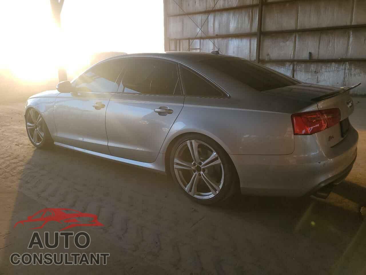 AUDI S6/RS6 2013 - WAUF2AFC7DN048497
