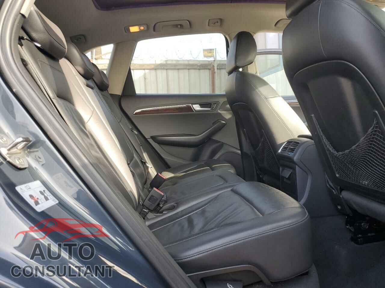 AUDI Q5 2010 - WA1CKAFP7AA100667