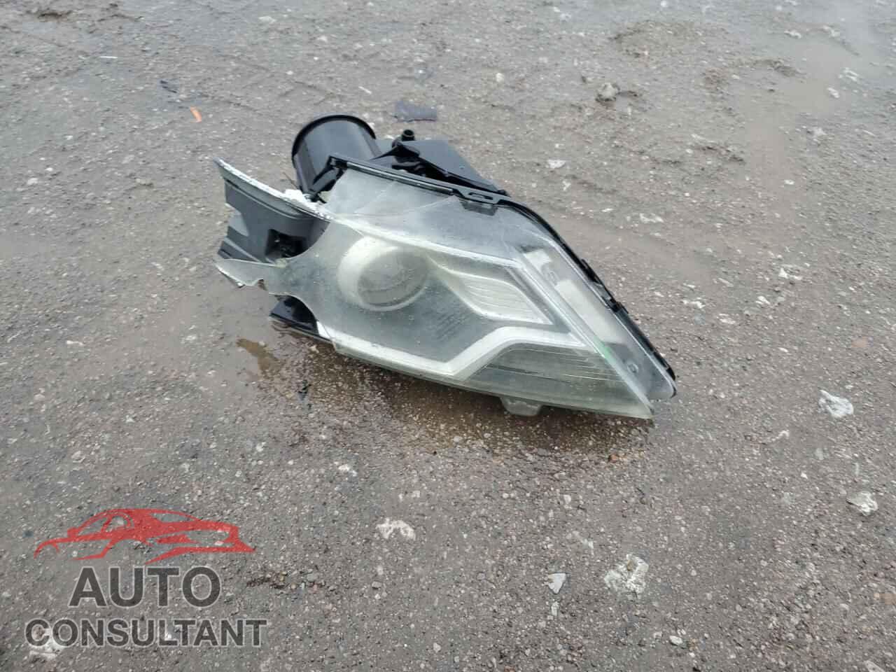 FORD TAURUS 2011 - 1FAHP2FW2BG110974