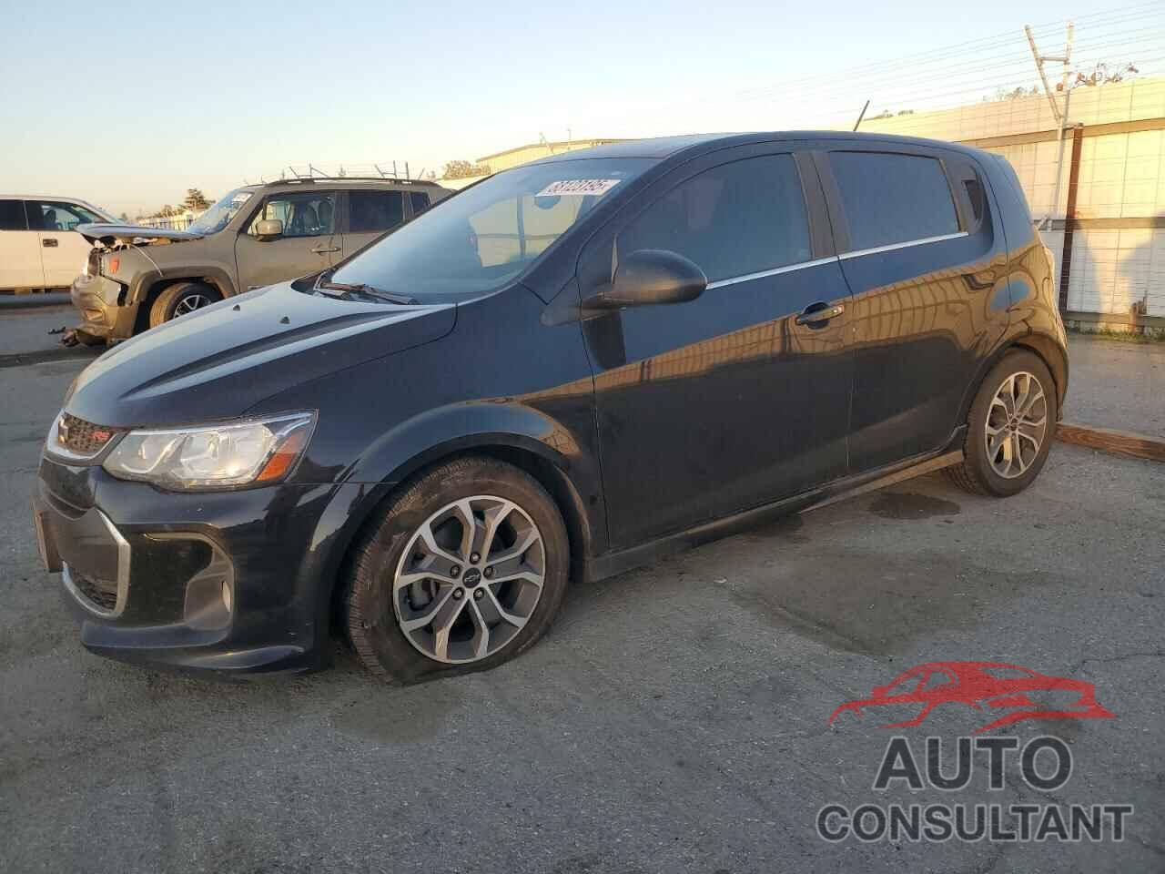 CHEVROLET SONIC 2018 - 1G1JD6SG4J4136110