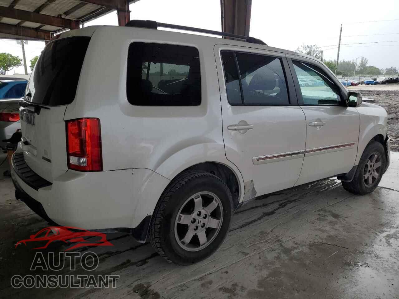 HONDA PILOT 2011 - 5FNYF3H90BB029461