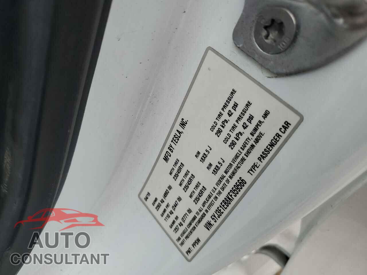 TESLA MODEL 3 2019 - 5YJ3E1EB8KF359566