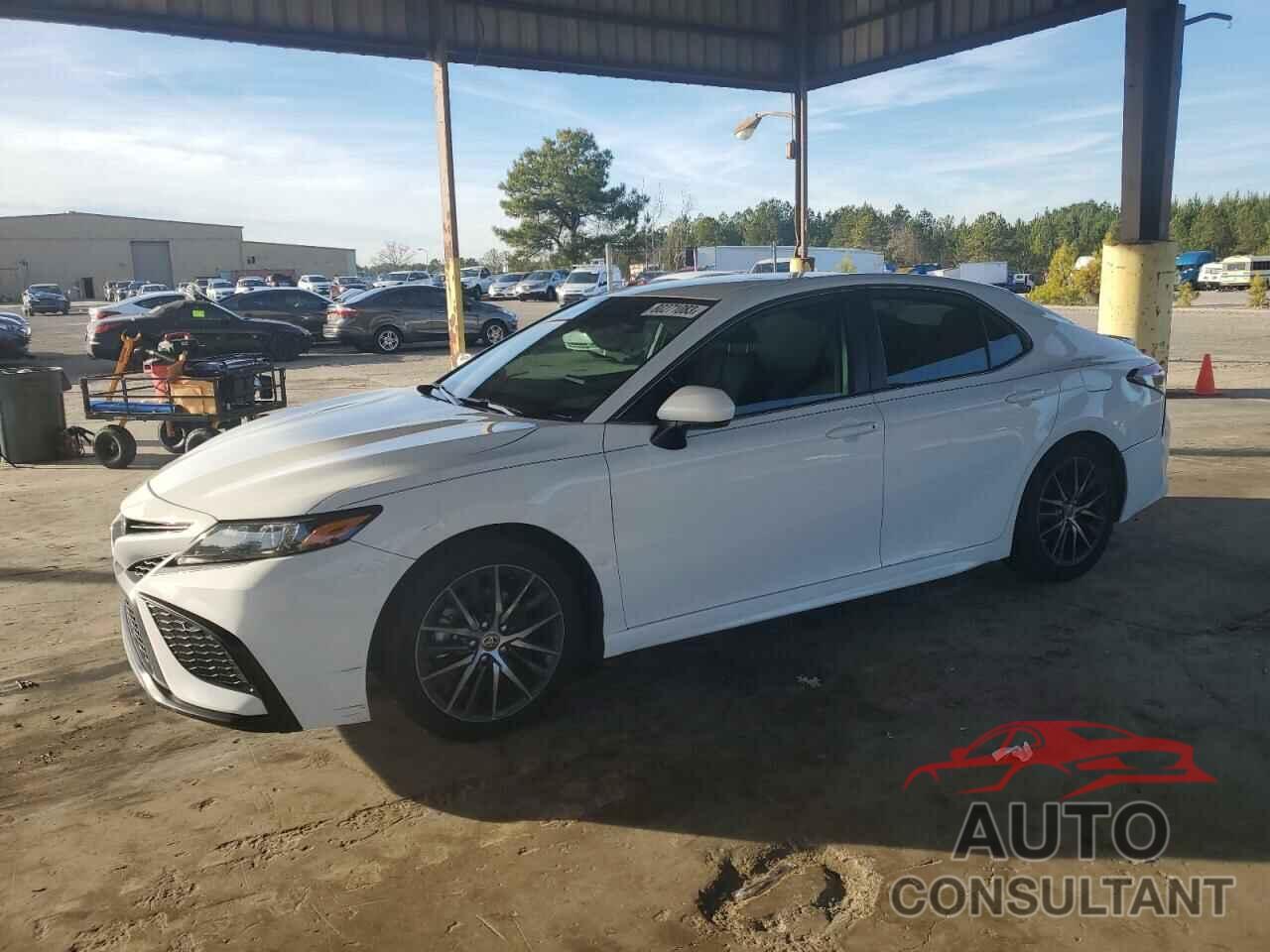 TOYOTA CAMRY 2022 - 4T1G11AK6NU658502